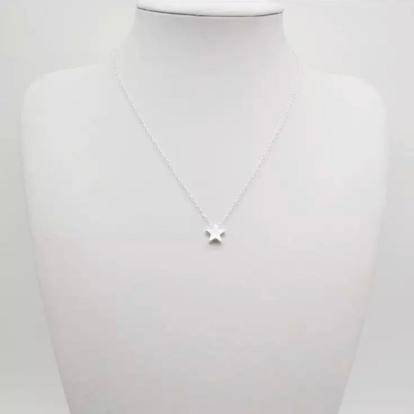 ⚠️PRICE FIRM⚠️ Pretty Star Necklace - Picture 8 of 12